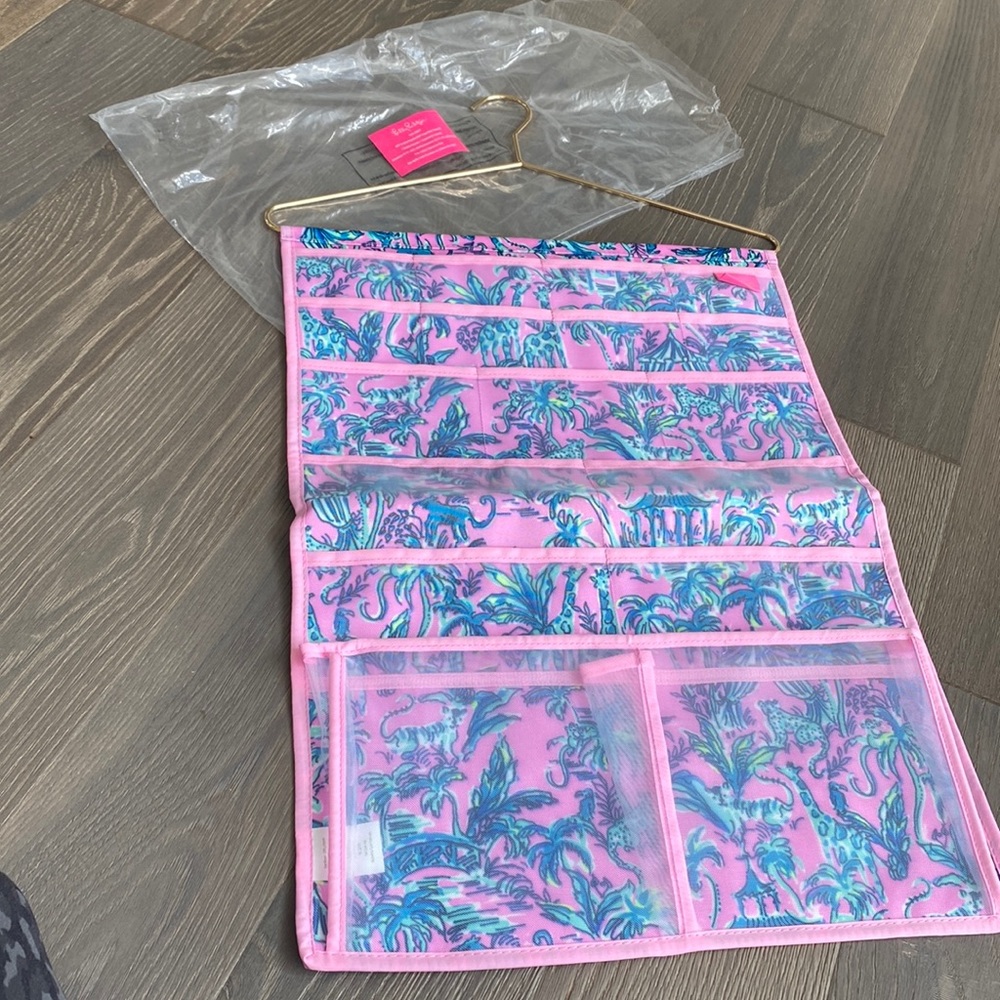 Never used Lilly Pulitzer Hanging Organizer